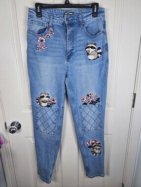 Hot Topic Raccoon Cherry Blossom Embroidered Mom Jeans Size 9